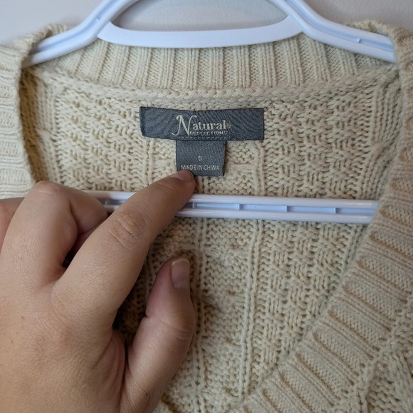 Natural Cream V Neck Cable Knit Sweater Womans Small - Picture 5 of 8